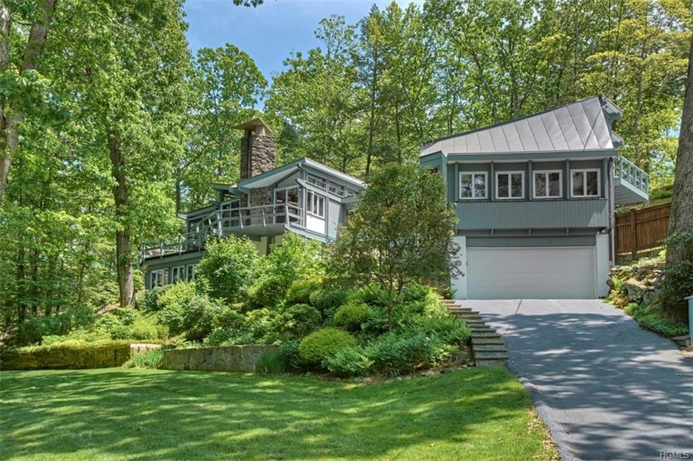 226 Cleveland Dr, Croton On Hudson, NY 10520 - photo 1