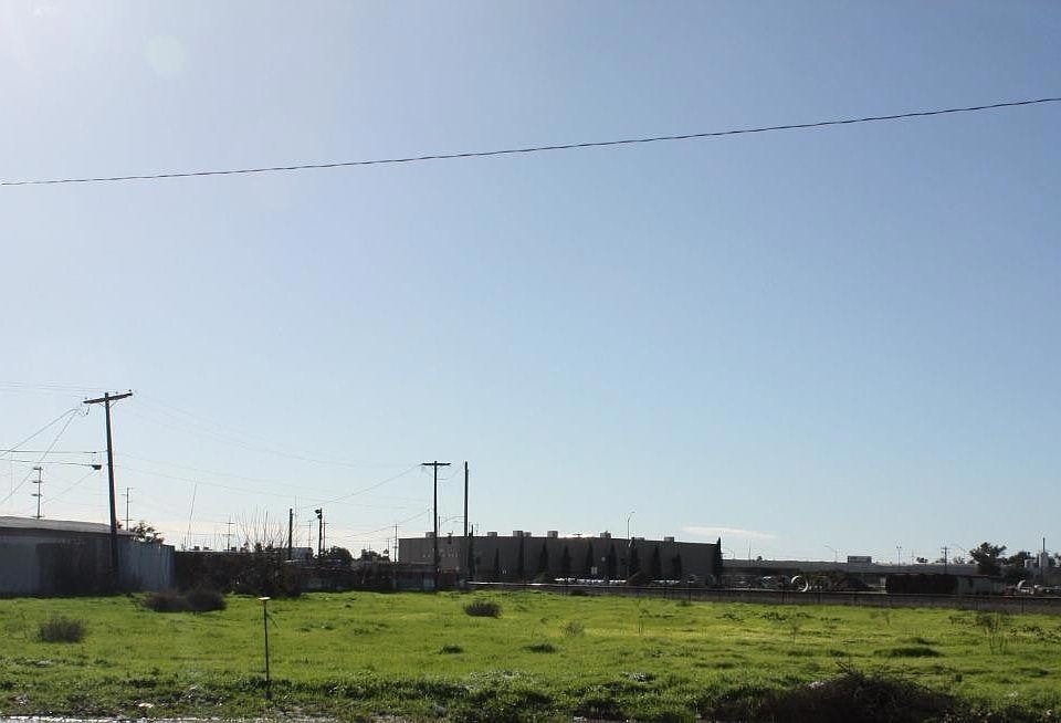 3012 E Belgravia Ave, Fresno, CA 93721 - photo 1