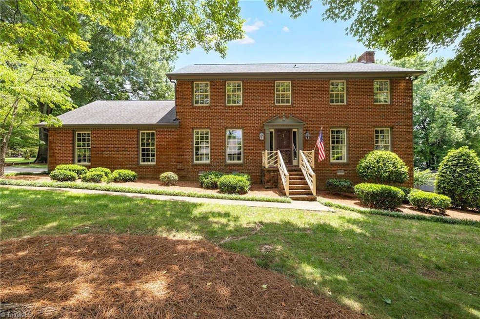 Under Contract $425,000 • Co-Listing Agent