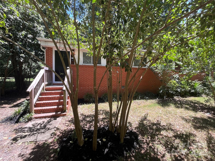 For Rent $1,525/month