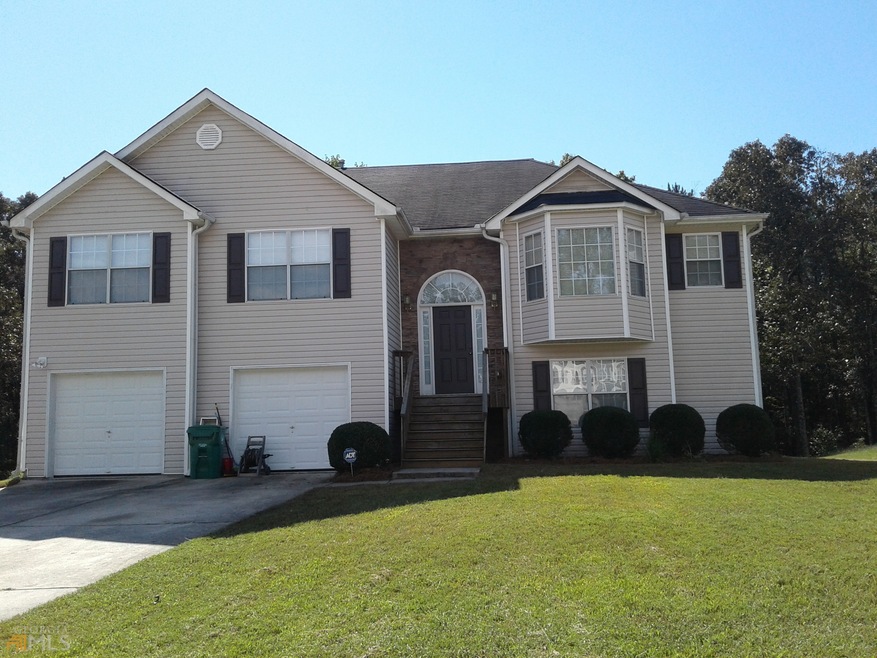 7661 Pond View Ln, Lithonia, GA 30058 - photo 1