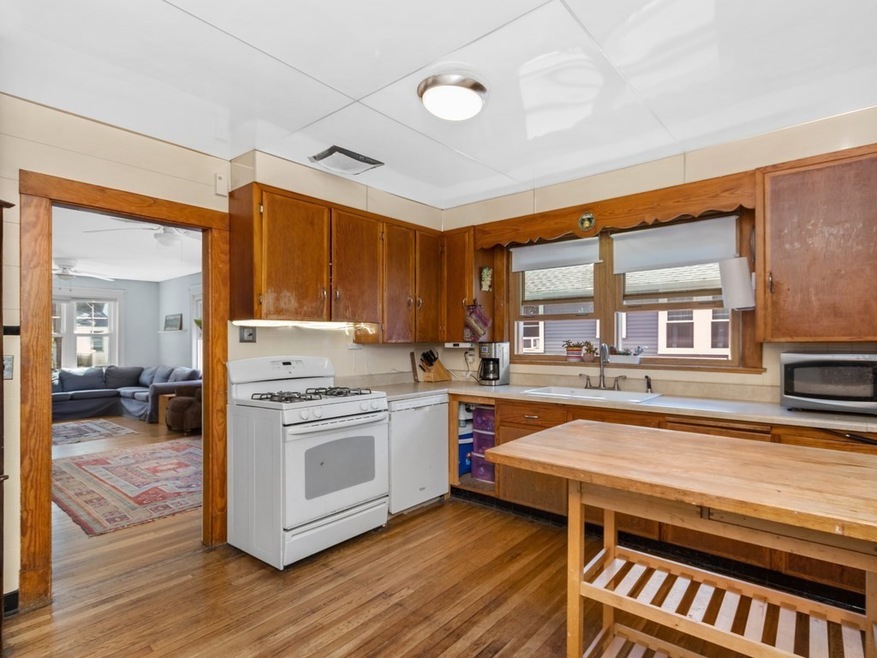 24 Chase St, Quincy, MA 02169 - photo 1