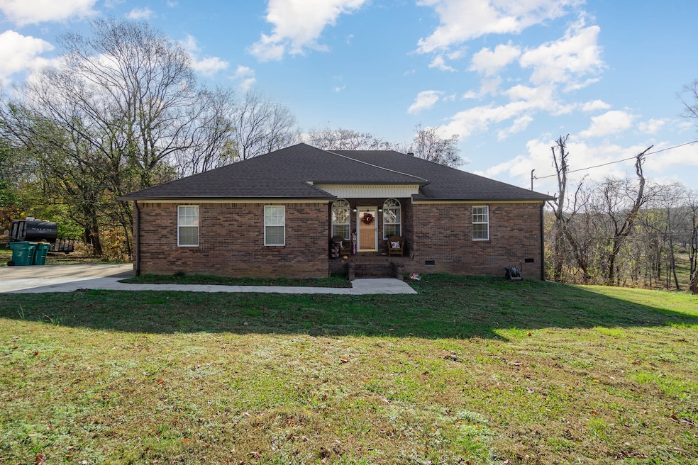 Front of the house / street view