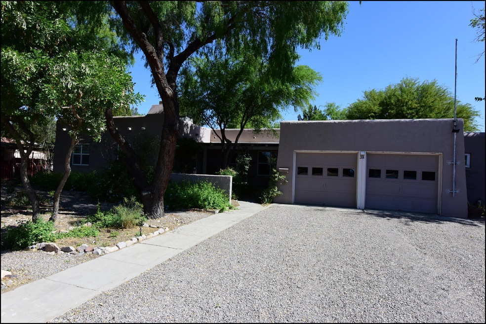 38 Half Moon Dr, El Paso, TX 79915 - photo 1