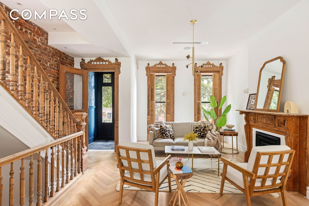 Pending $3,250,000 • Co-Listing Agent