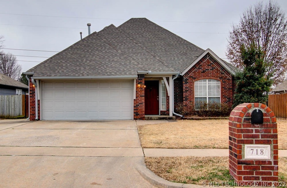 718 W 118th St S, Jenks, OK 74037 - photo 1