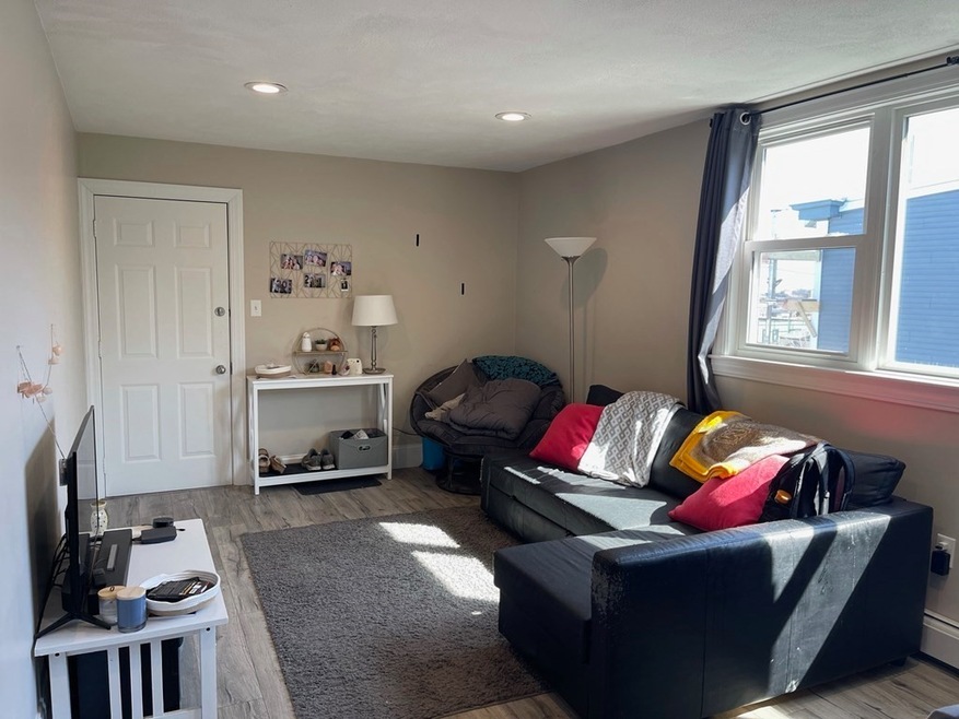 63 Falcon St unit 3R, Boston, MA 02128 - photo 1