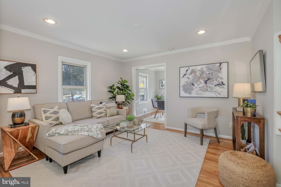 For Sale $549,900 • Co-Listing Agent