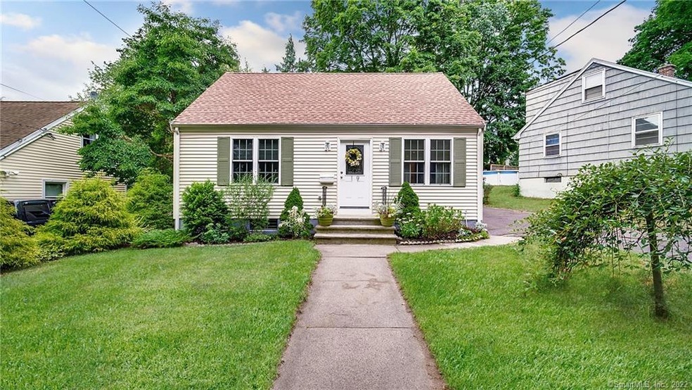 19 Beverly Rd, New Haven, CT 06515 - photo 1