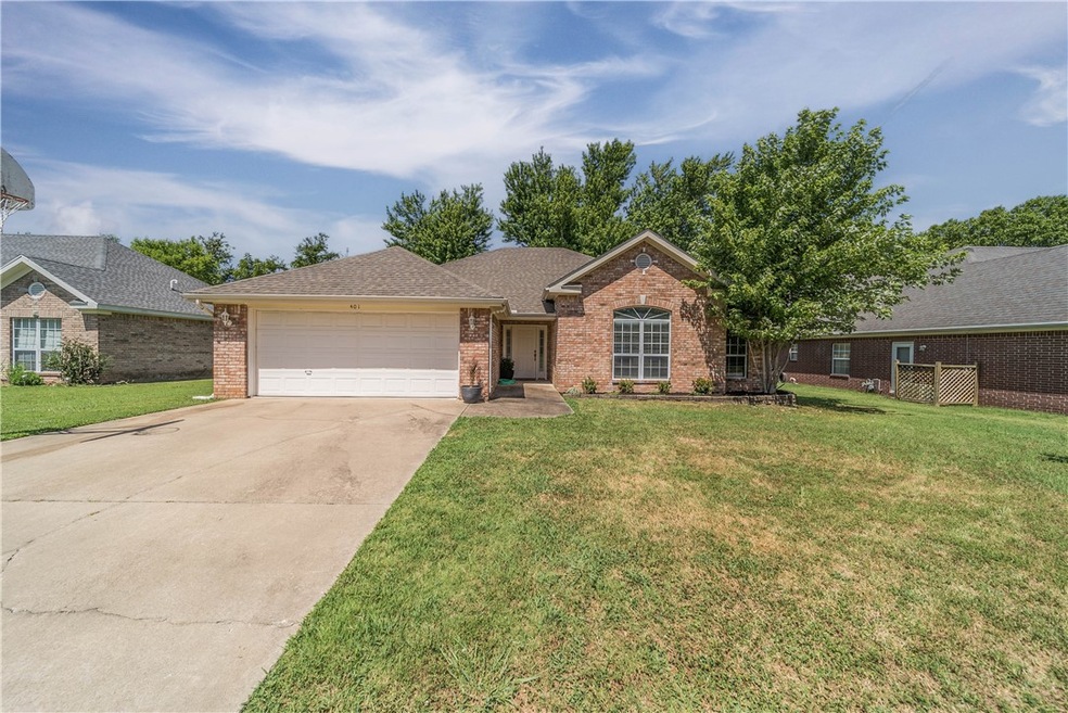 401 Coachlight Dr, Bentonville, AR 72712 - photo 1