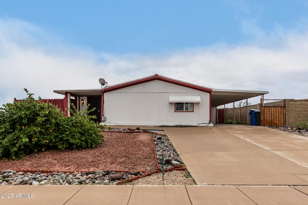 1537 W Beck Ln, Phoenix, AZ 85023 - photo 1