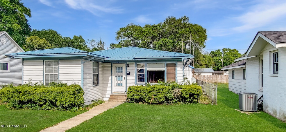 1914 19th Ave, Gulfport, MS 39501 - photo 1