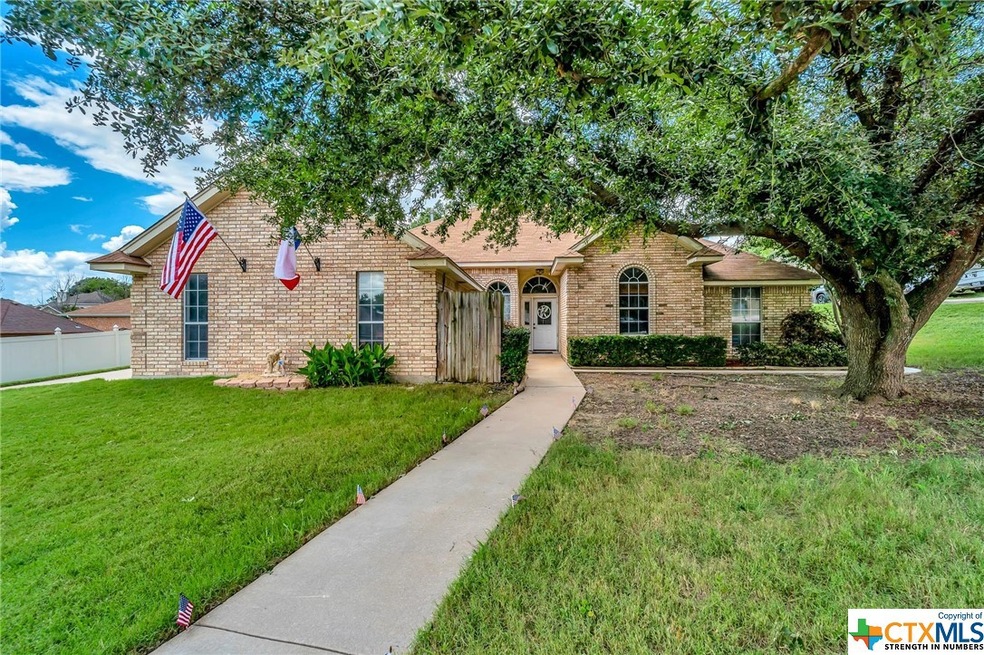 708 Mueller St, Copperas Cove, TX 76522 - photo 1