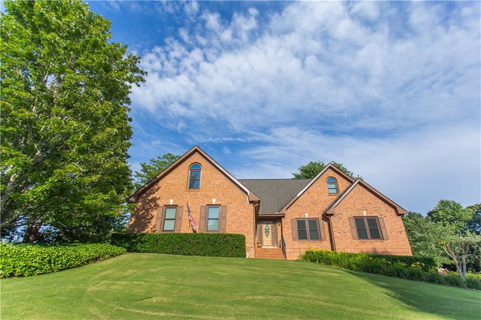This beautiful ranch on a full basement is just pe