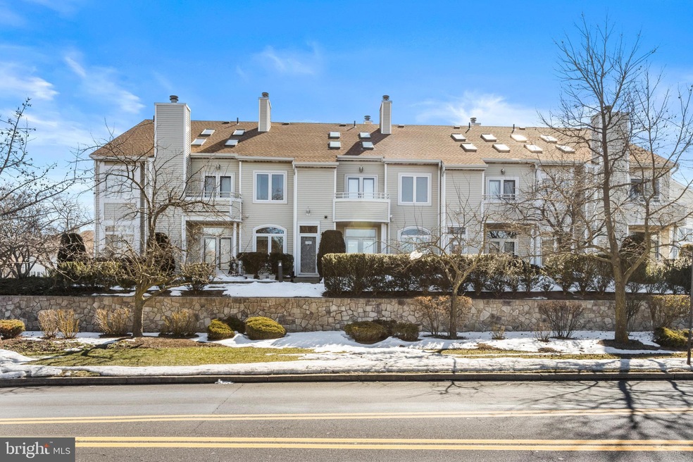 1306 Barbara's Ct, North Wales, PA 19454 - photo 1