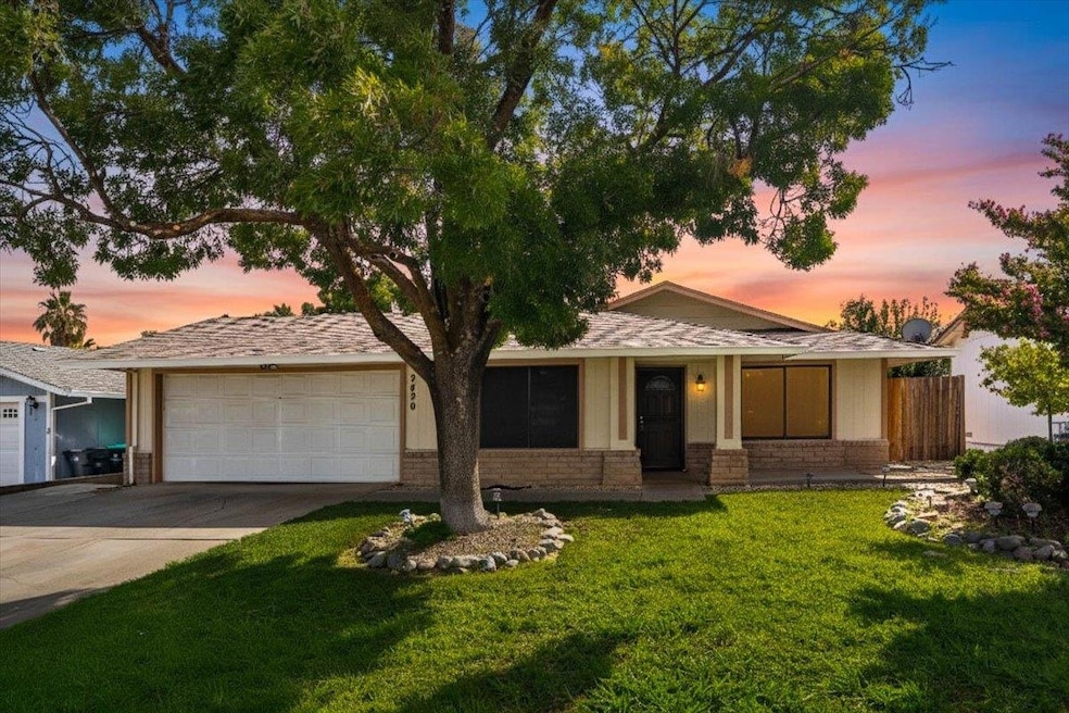 2420 Oriole Dr, Red Bluff, CA 96080 - photo 1