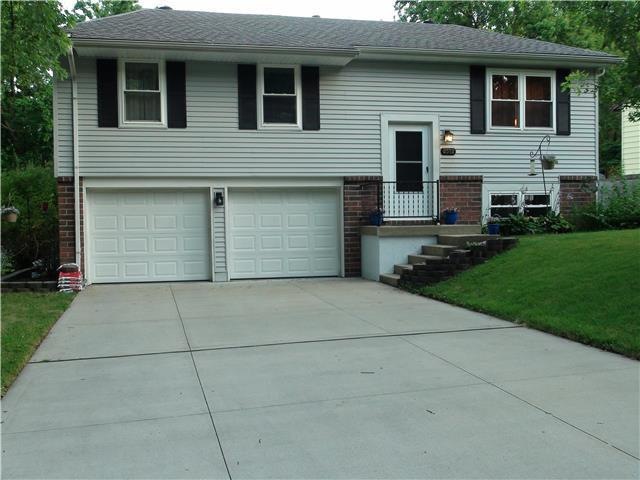 Super Cute 3 Bedroom Home!