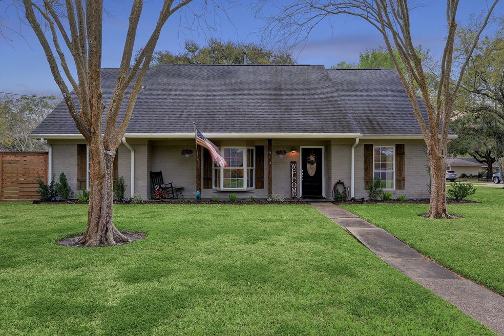 Gorgeous 4/5 bed 2.5 bath home situated on an almost 16,000 ft lot.  This home features formal living and dining rooms, an eat in kitchen with a breakfast nook, and stainless steel appliances.