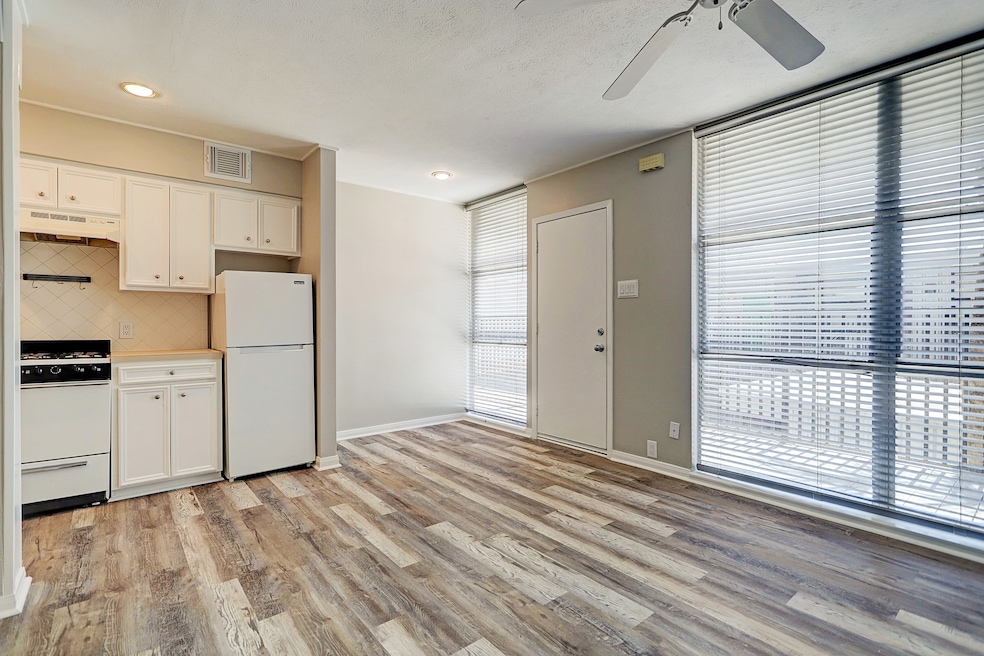 For Rent $1,195/month
