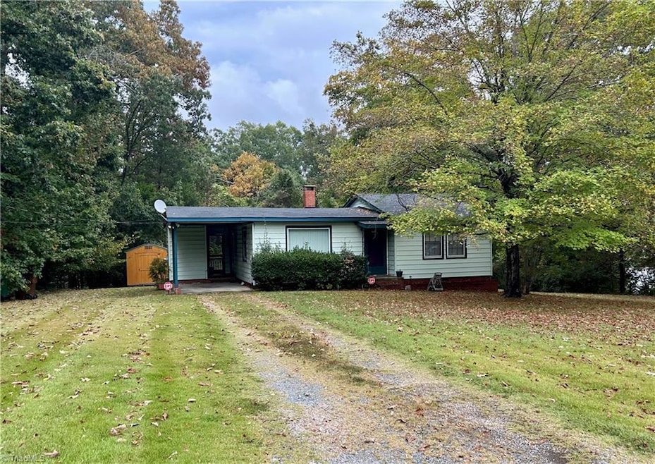 2400 Eastover Place, High Point, NC 27265 - photo 1