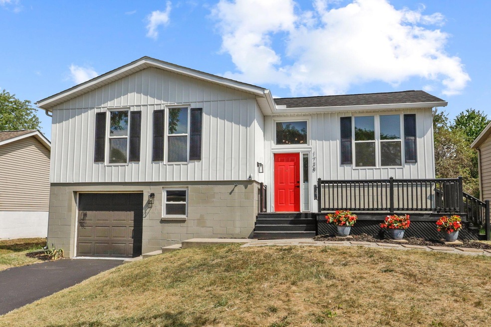 1738 Rivermont Rd, Columbus, OH 43223 - photo 1