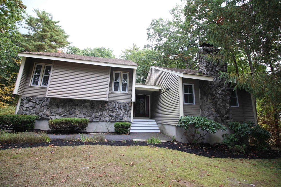 9 Emerald Dr, Derry, NH 03038 - photo 1