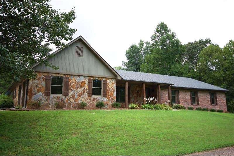 This is a Texas sized ranch with a beautiful setti