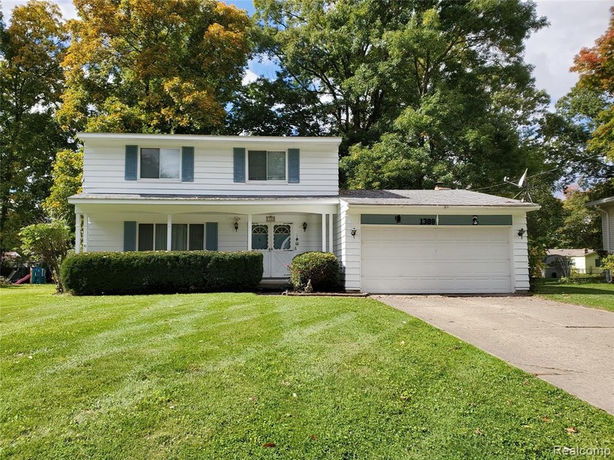 1309 Pickwick - Photo.jpg