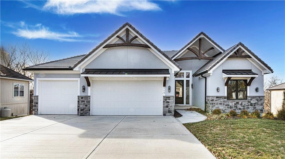 For Sale $784,900 • Co-Listing Agent