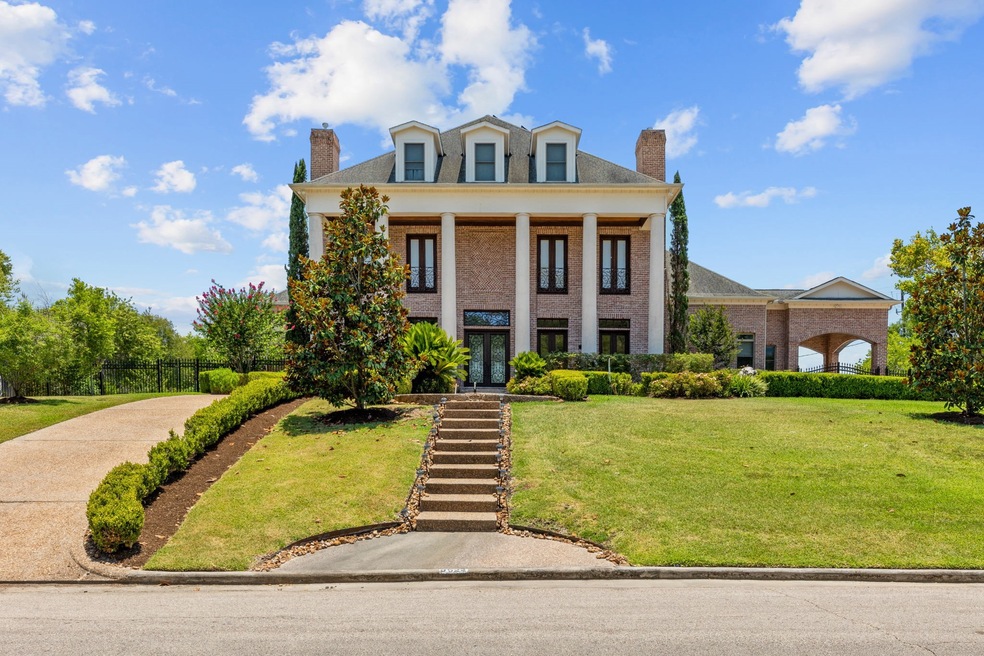 3522 S Parkwood Dr, Houston, TX 77021 - photo 1