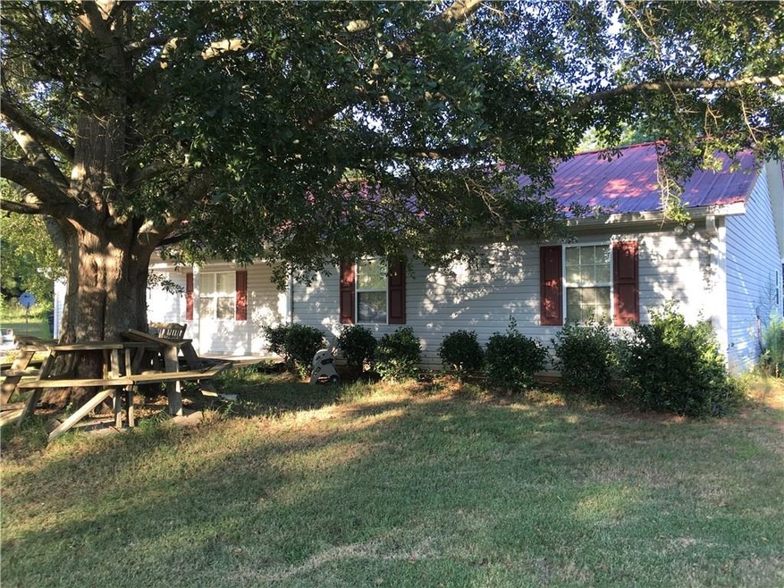 283 W Freeman St, Maysville, GA 30558 - photo 1