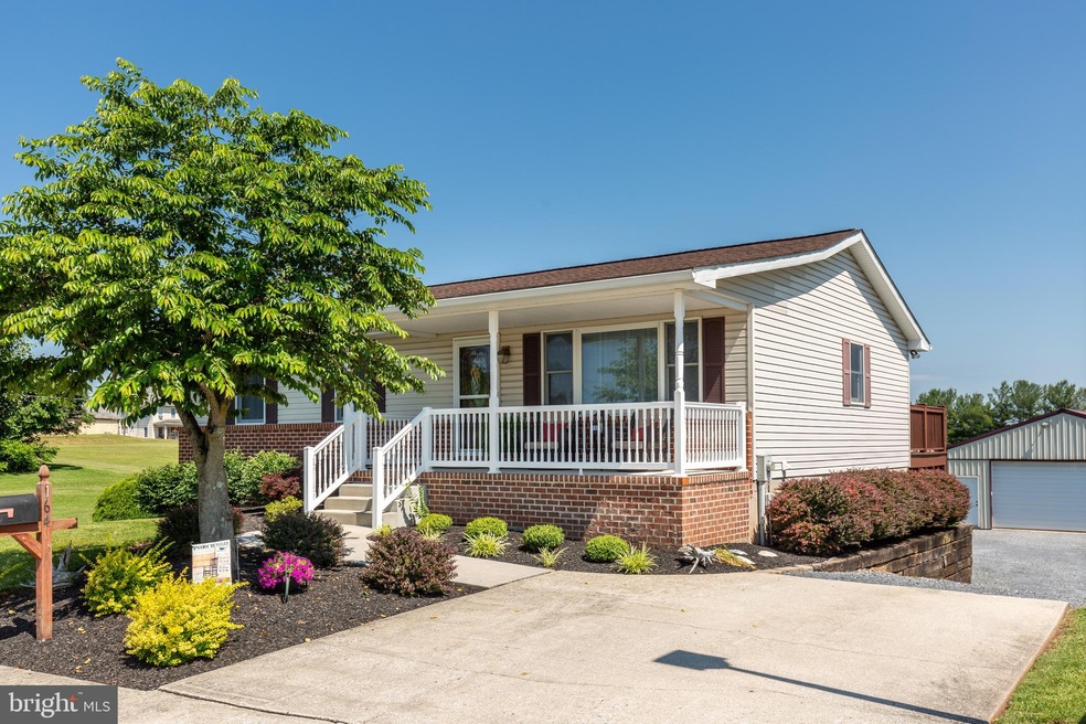 164 Westview Dr, Taneytown, MD 21787 - photo 1