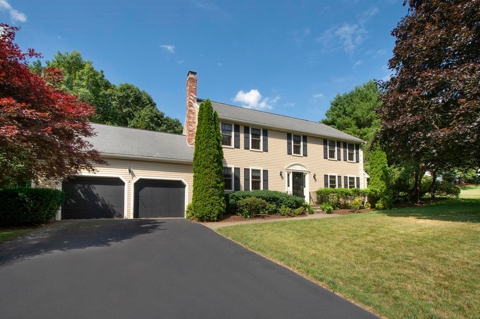 46 Meetinghouse Ln, Milton, MA 02186 - photo 1