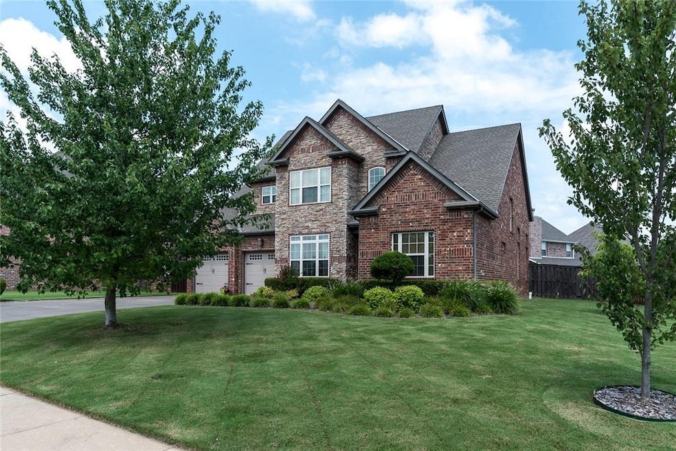 HOMES OF DISTINCTION QUALITY BUILT