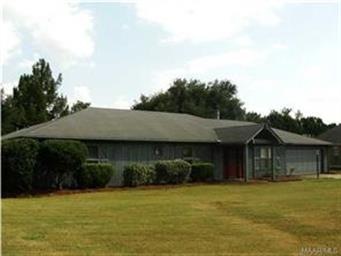 Front elevation with huge lot