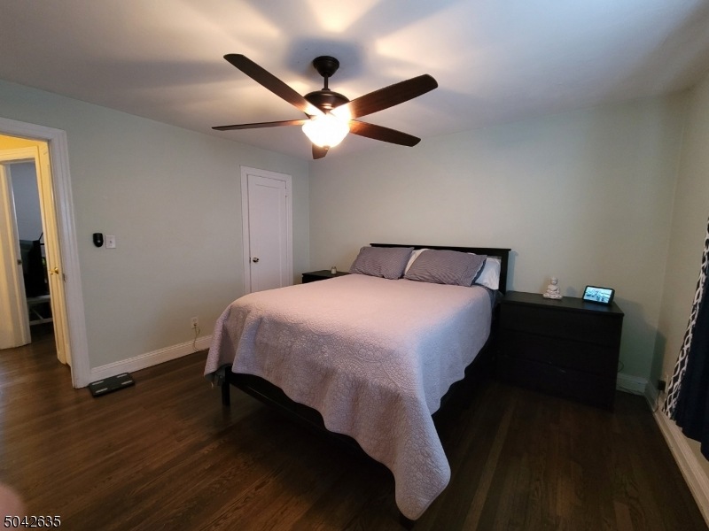 820 N Stiles St, Linden, NJ 07036 - photo 1