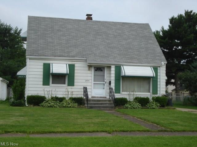 2434 E 34th St, Lorain, OH 44055 - photo 1