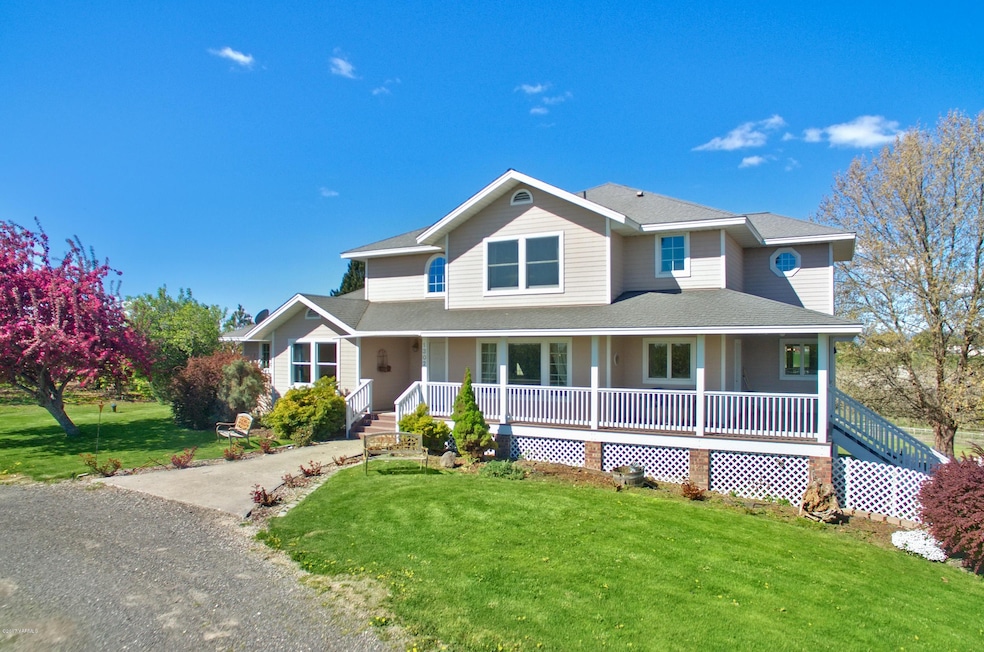 #1-1302 Division Rd - Zillah, WA 98953