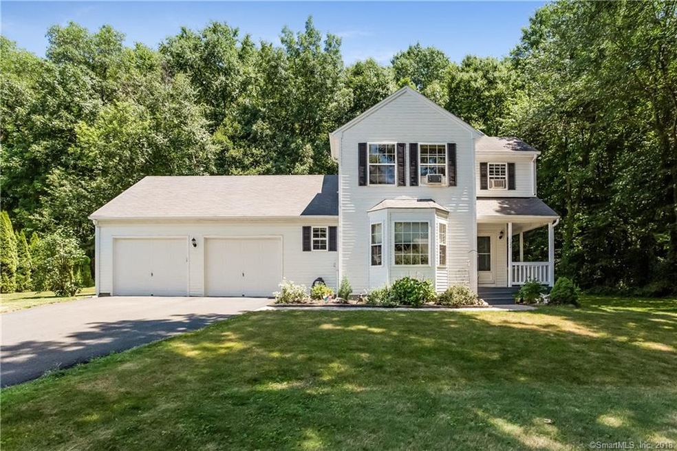 Move in ready home in wonderful neighborhood.  Thi