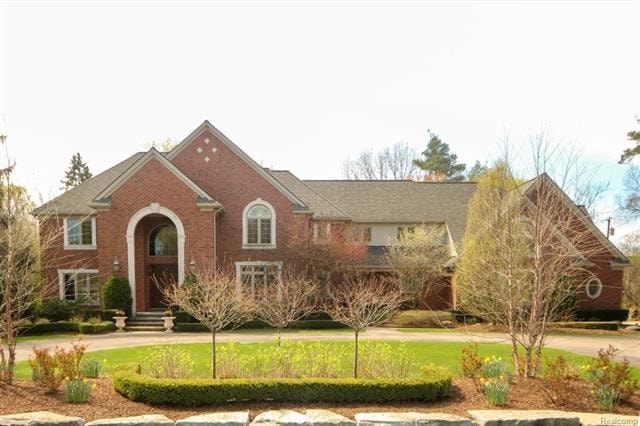 Gorgeous Bloomfield Estate Residence