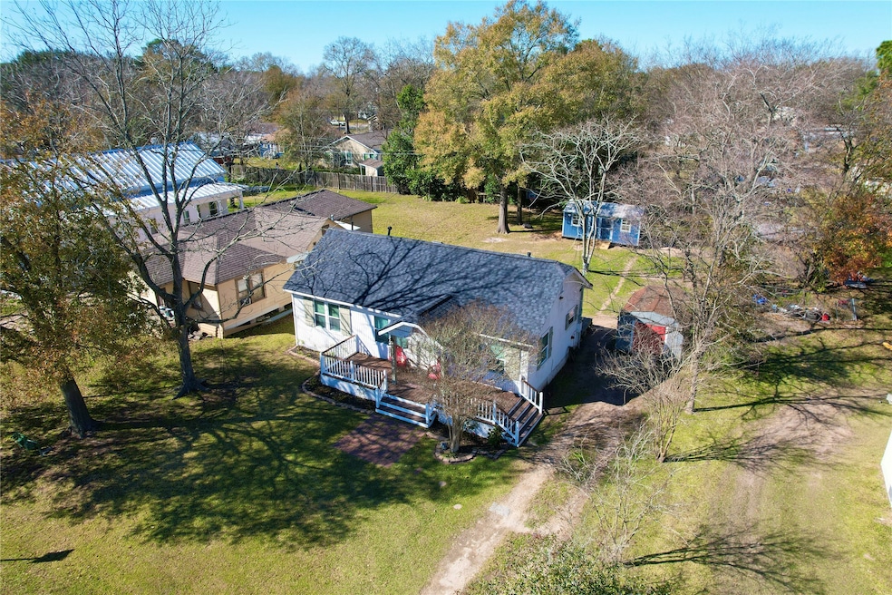 504 James St, Tomball, TX 77375 - photo 1