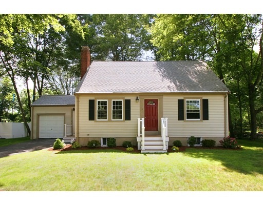 4 Gould St, North Reading, MA 01864 - photo 1