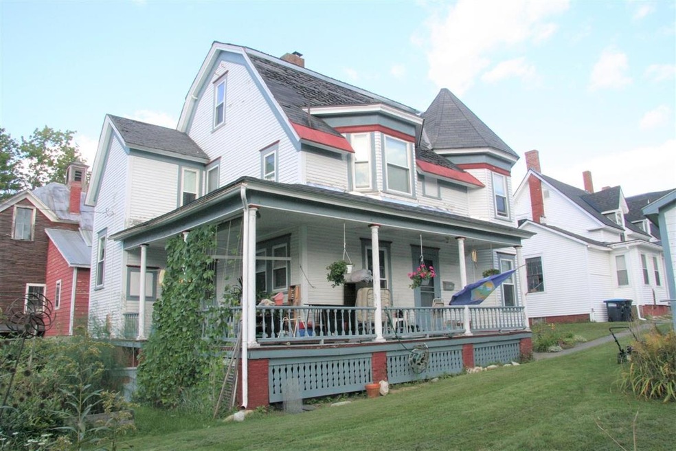 381 Spring St, Saint Johnsbury, VT 05819 - photo 1