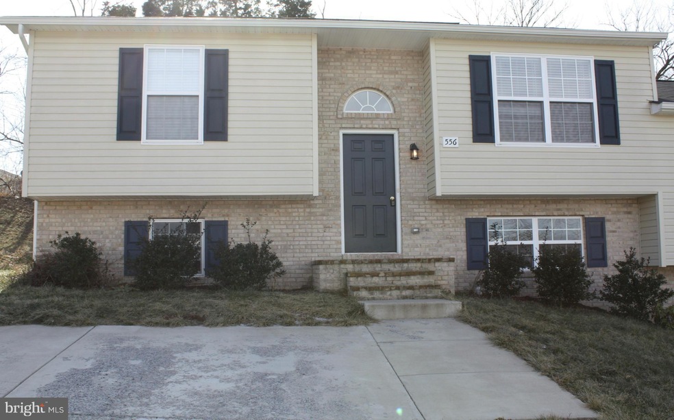 557 Stonewall St, Strasburg, VA 22657 - photo 1