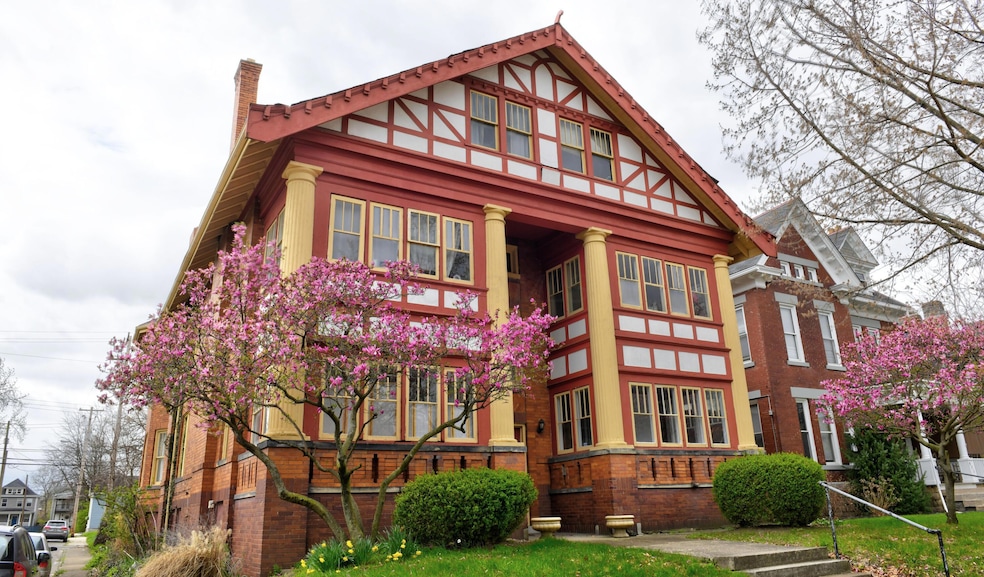 Front Exterior (7)