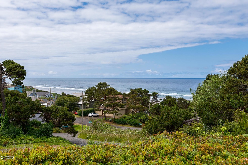 1525 NW Oceanview Dr #3, Newport