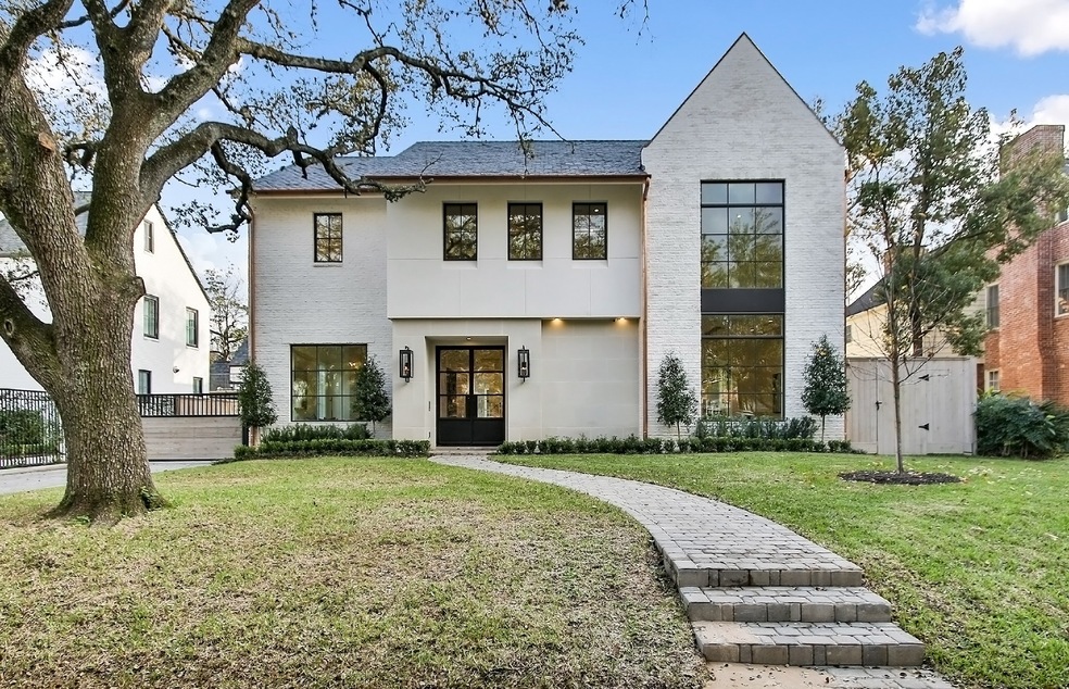 New construction transitional home built by Leitch Properties