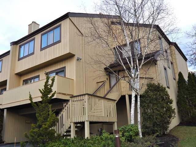 10 Arapaho Ct, Suffern, NY 10901 - photo 1