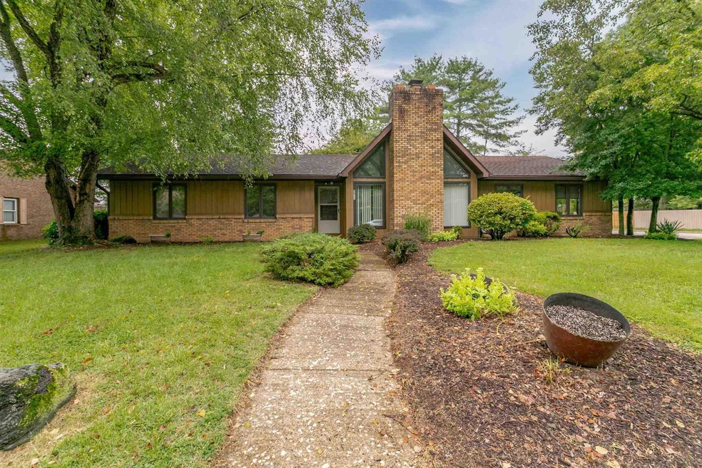 5511 Kenwood Dr, Newburgh, IN 47630 - photo 1