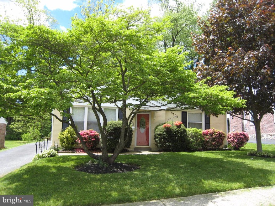 5203 Arrowhead Ln, Drexel Hill, PA 19026 - photo 1